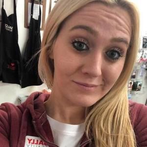 Meet your Posher, Rebecca